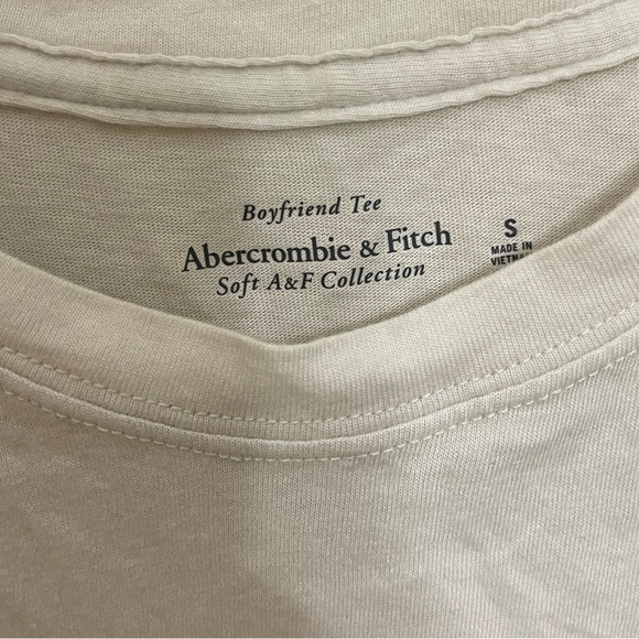 Abercrombie and Fitch Boyfriend Tee - Picture 5 of 5